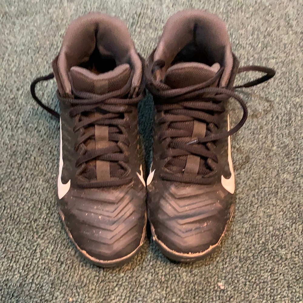 Nike kids cleets